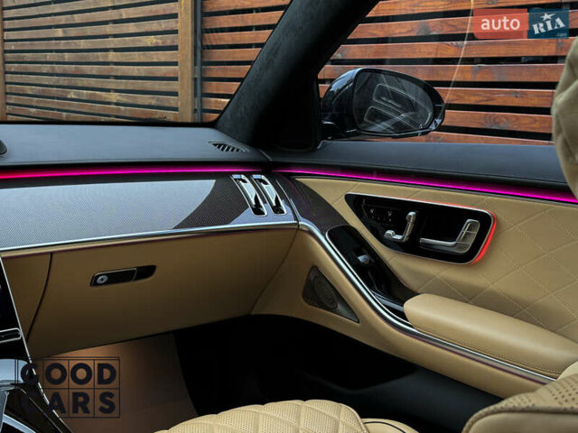 Чорний Мерседес С Клас, об'ємом двигуна 3.98 л та пробігом 30 тис. км за 165000 $, фото 29 на Automoto.ua