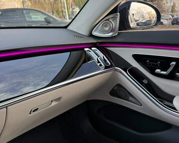 Черный Мерседес С Класс, объемом двигателя 2.93 л и пробегом 49 тыс. км за 117000 $, фото 22 на Automoto.ua