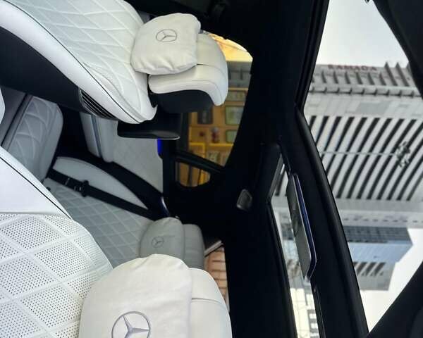 Черный Мерседес С Класс, объемом двигателя 3.98 л и пробегом 25 тыс. км за 180000 $, фото 48 на Automoto.ua