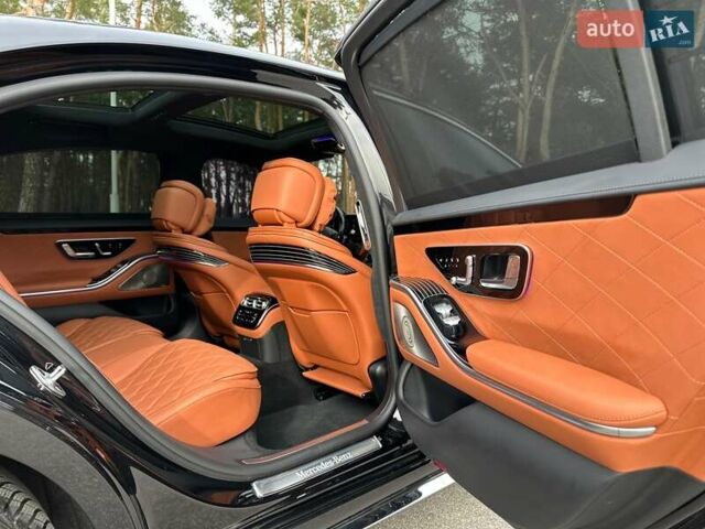 Черный Мерседес С Класс, объемом двигателя 3.98 л и пробегом 44 тыс. км за 139900 $, фото 80 на Automoto.ua