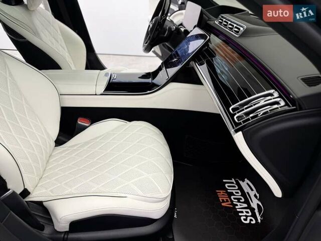 Черный Мерседес С Класс, объемом двигателя 3.98 л и пробегом 23 тыс. км за 179800 $, фото 63 на Automoto.ua