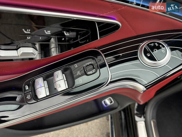 Черный Мерседес С Класс, объемом двигателя 3.98 л и пробегом 46 тыс. км за 149900 $, фото 70 на Automoto.ua