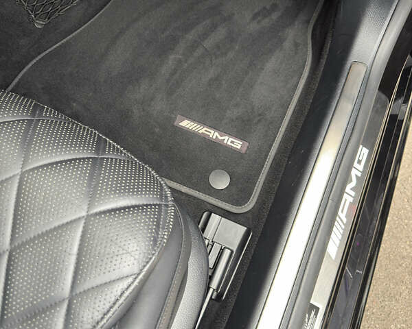 Черный Мерседес С Класс, объемом двигателя 3.98 л и пробегом 95 тыс. км за 135 $, фото 31 на Automoto.ua