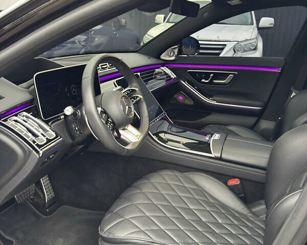 Черный Мерседес С Класс, объемом двигателя 3.98 л и пробегом 95 тыс. км за 135 $, фото 24 на Automoto.ua