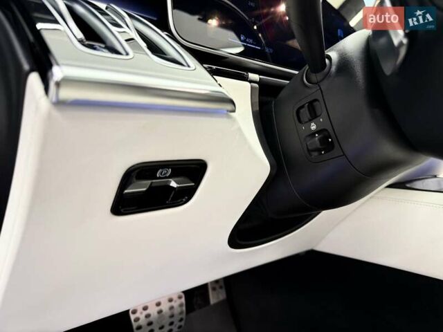 Черный Мерседес С Класс, объемом двигателя 3.98 л и пробегом 23 тыс. км за 179800 $, фото 33 на Automoto.ua