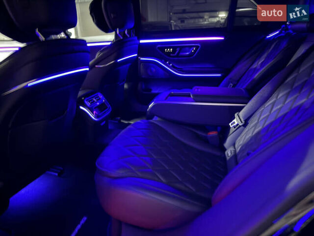 Черный Мерседес С Класс, объемом двигателя 3.98 л и пробегом 55 тыс. км за 114000 $, фото 26 на Automoto.ua