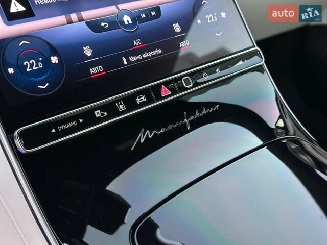 Черный Мерседес С Класс, объемом двигателя 3.98 л и пробегом 25 тыс. км за 180000 $, фото 96 на Automoto.ua