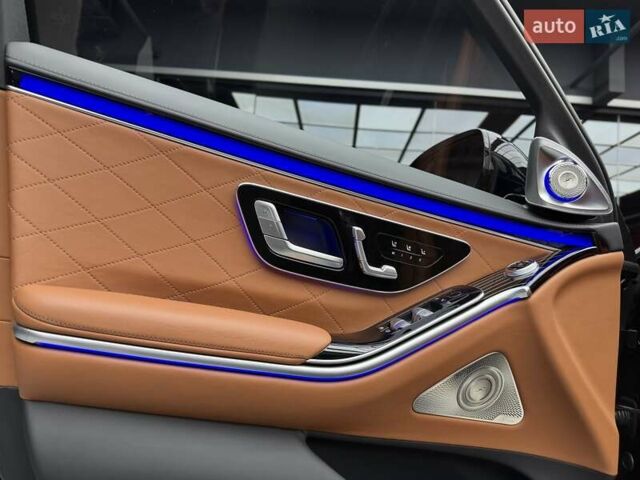 Черный Мерседес С Класс, объемом двигателя 4 л и пробегом 117 тыс. км за 113900 $, фото 26 на Automoto.ua