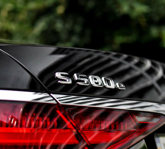 Чорний Мерседес С Клас, об'ємом двигуна 3 л та пробігом 38 тис. км за 109000 $, фото 7 на Automoto.ua