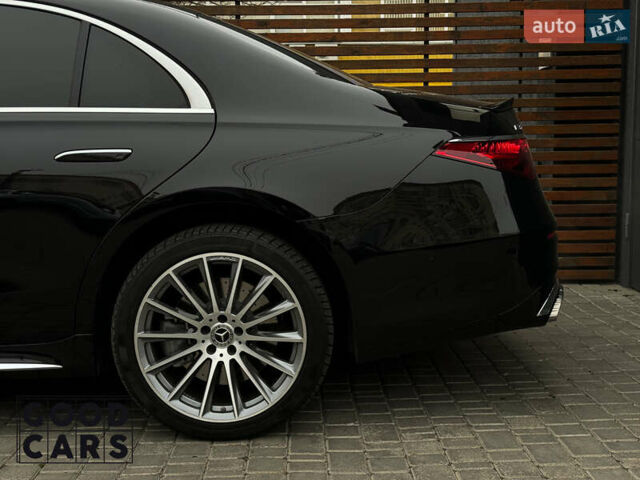 Чорний Мерседес С Клас, об'ємом двигуна 3.98 л та пробігом 30 тис. км за 165000 $, фото 12 на Automoto.ua