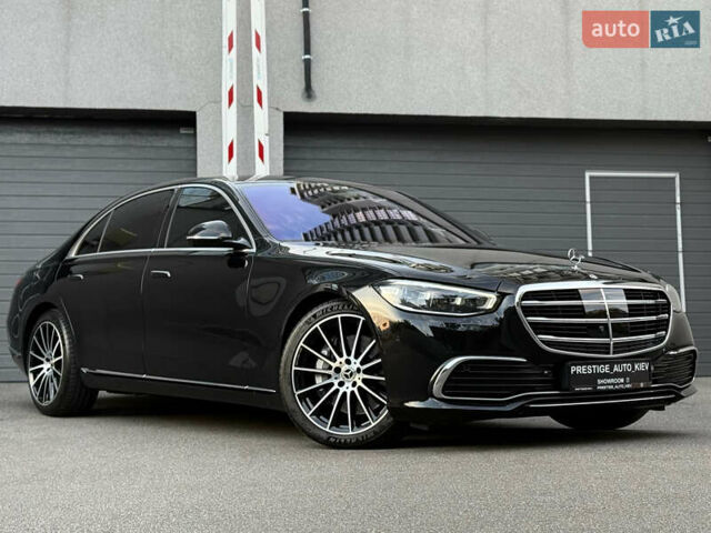 Черный Мерседес С Класс, объемом двигателя 3 л и пробегом 9 тыс. км за 145000 $, фото 3 на Automoto.ua