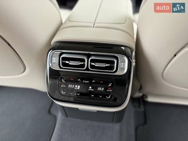 Черный Мерседес С Класс, объемом двигателя 3 л и пробегом 37 тыс. км за 120000 $, фото 44 на Automoto.ua