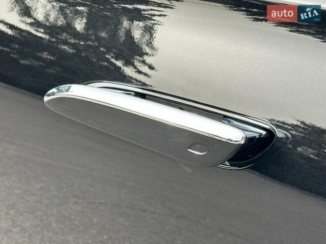 Черный Мерседес С Класс, объемом двигателя 3.98 л и пробегом 44 тыс. км за 139900 $, фото 5 на Automoto.ua