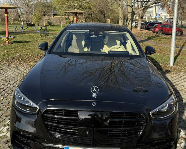 Черный Мерседес С Класс, объемом двигателя 2.93 л и пробегом 49 тыс. км за 117000 $, фото 3 на Automoto.ua