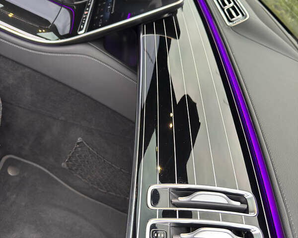 Черный Мерседес С Класс, объемом двигателя 3.98 л и пробегом 95 тыс. км за 135 $, фото 18 на Automoto.ua