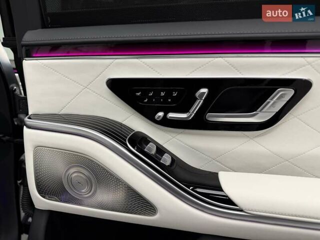 Черный Мерседес С Класс, объемом двигателя 3.98 л и пробегом 23 тыс. км за 179800 $, фото 68 на Automoto.ua