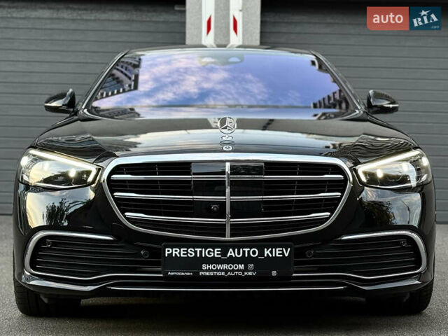 Черный Мерседес С Класс, объемом двигателя 3 л и пробегом 9 тыс. км за 145000 $, фото 6 на Automoto.ua