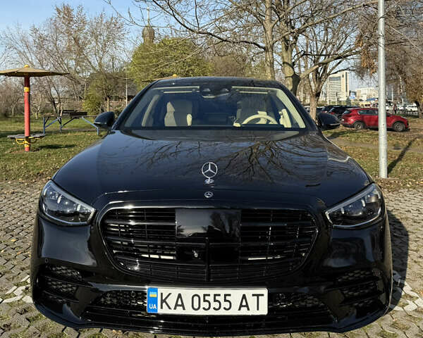 Черный Мерседес С Класс, объемом двигателя 2.93 л и пробегом 49 тыс. км за 117000 $, фото 2 на Automoto.ua