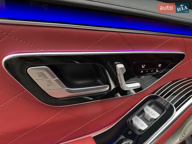 Черный Мерседес С Класс, объемом двигателя 3.98 л и пробегом 46 тыс. км за 149900 $, фото 59 на Automoto.ua