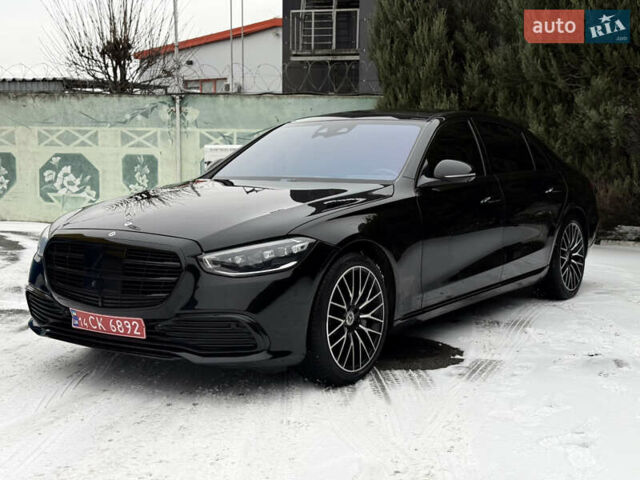 Черный Мерседес С Класс, объемом двигателя 3 л и пробегом 147 тыс. км за 89999 $, фото 1 на Automoto.ua