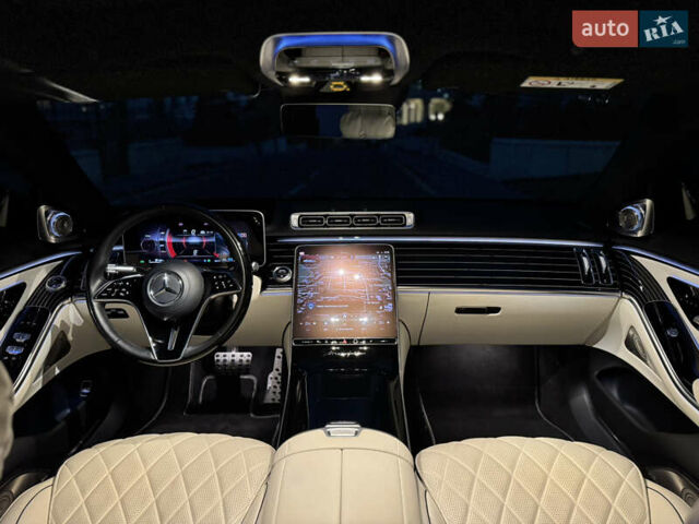 Черный Мерседес С Класс, объемом двигателя 3.98 л и пробегом 23 тыс. км за 177000 $, фото 65 на Automoto.ua