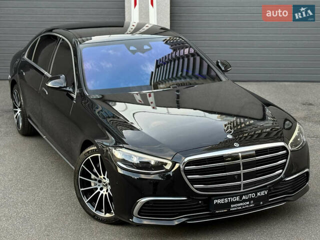 Черный Мерседес С Класс, объемом двигателя 3 л и пробегом 9 тыс. км за 145000 $, фото 1 на Automoto.ua