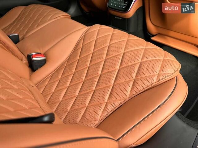 Черный Мерседес С Класс, объемом двигателя 3.98 л и пробегом 44 тыс. км за 139900 $, фото 87 на Automoto.ua