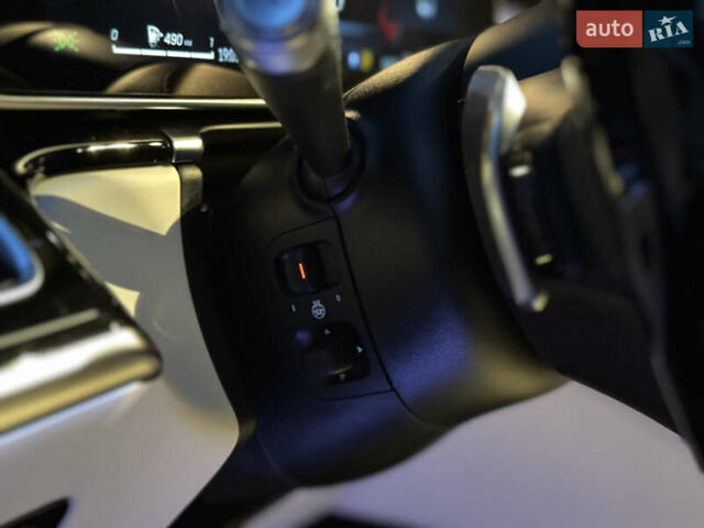 Черный Мерседес С Класс, объемом двигателя 3.98 л и пробегом 23 тыс. км за 177000 $, фото 25 на Automoto.ua