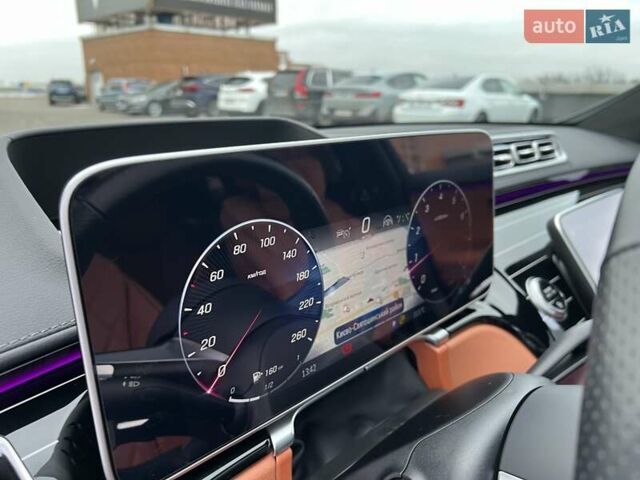 Чорний Мерседес С Клас, об'ємом двигуна 3.98 л та пробігом 18 тис. км за 165000 $, фото 39 на Automoto.ua