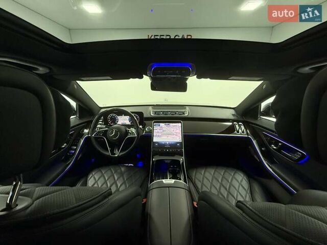 Черный Мерседес С Класс, объемом двигателя 3.98 л и пробегом 22 тыс. км за 125000 $, фото 29 на Automoto.ua