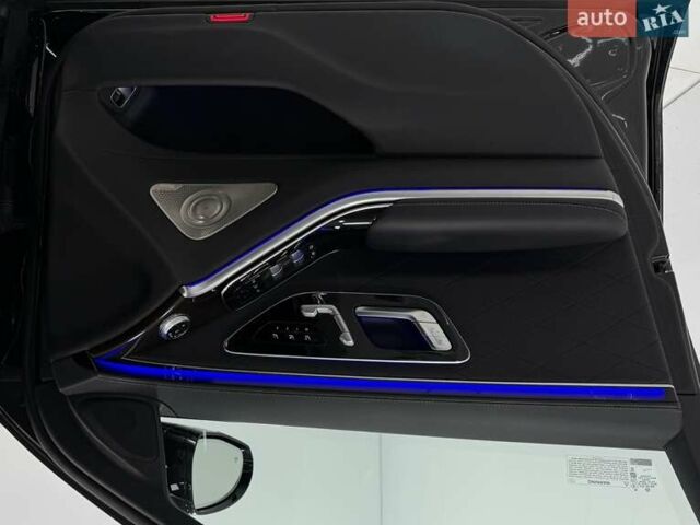 Черный Мерседес С Класс, объемом двигателя 3.98 л и пробегом 22 тыс. км за 125000 $, фото 32 на Automoto.ua