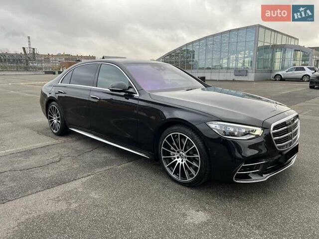 Чорний Мерседес С Клас, об'ємом двигуна 3.98 л та пробігом 18 тис. км за 165000 $, фото 2 на Automoto.ua