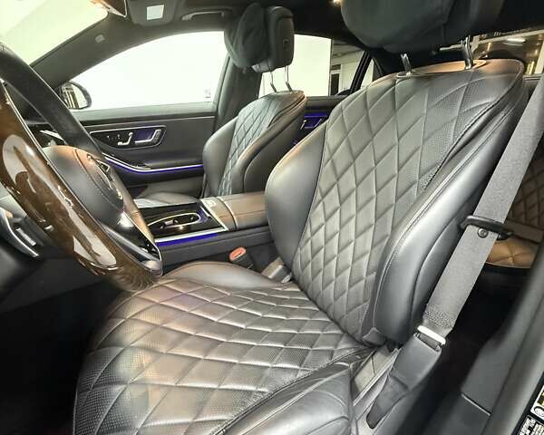 Черный Мерседес С Класс, объемом двигателя 3.98 л и пробегом 22 тыс. км за 125000 $, фото 21 на Automoto.ua