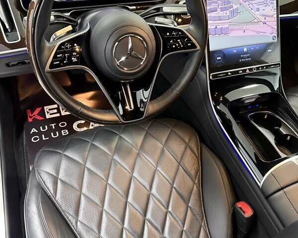 Черный Мерседес С Класс, объемом двигателя 3.98 л и пробегом 22 тыс. км за 125000 $, фото 19 на Automoto.ua