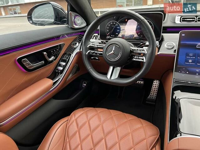 Чорний Мерседес С Клас, об'ємом двигуна 3.98 л та пробігом 18 тис. км за 165000 $, фото 17 на Automoto.ua