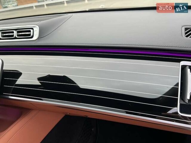 Чорний Мерседес С Клас, об'ємом двигуна 3.98 л та пробігом 18 тис. км за 165000 $, фото 37 на Automoto.ua