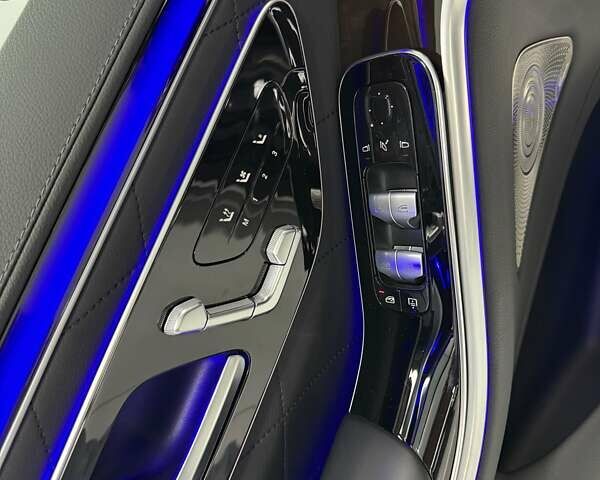 Черный Мерседес С Класс, объемом двигателя 3.98 л и пробегом 22 тыс. км за 125000 $, фото 33 на Automoto.ua