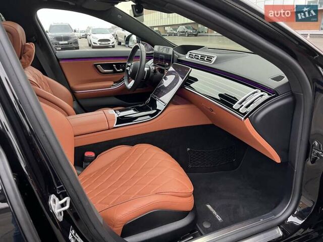 Чорний Мерседес С Клас, об'ємом двигуна 3.98 л та пробігом 18 тис. км за 165000 $, фото 31 на Automoto.ua