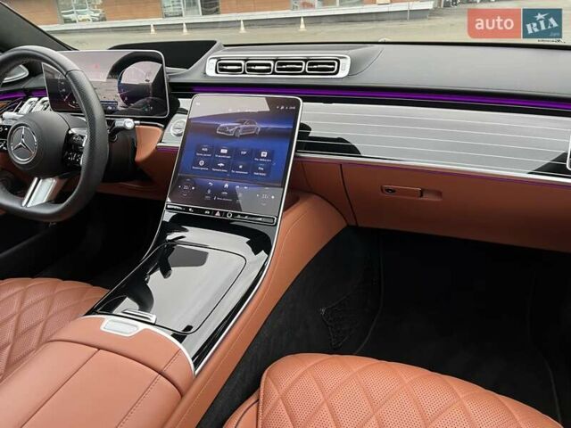 Чорний Мерседес С Клас, об'ємом двигуна 3.98 л та пробігом 18 тис. км за 165000 $, фото 33 на Automoto.ua