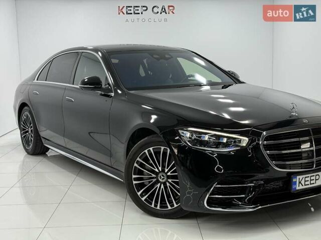 Черный Мерседес С Класс, объемом двигателя 3.98 л и пробегом 22 тыс. км за 125000 $, фото 1 на Automoto.ua