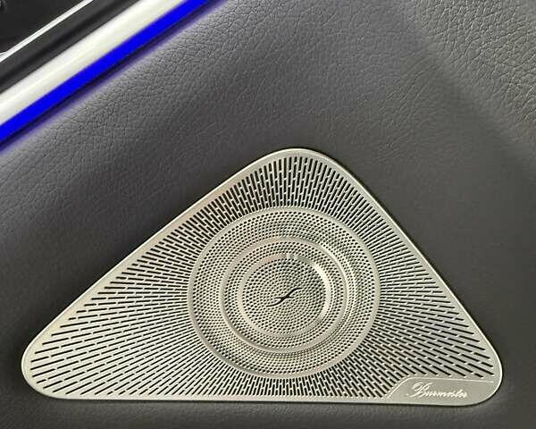 Черный Мерседес С Класс, объемом двигателя 3.98 л и пробегом 22 тыс. км за 125000 $, фото 34 на Automoto.ua