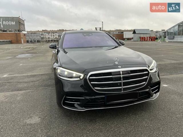 Чорний Мерседес С Клас, об'ємом двигуна 3.98 л та пробігом 18 тис. км за 165000 $, фото 3 на Automoto.ua