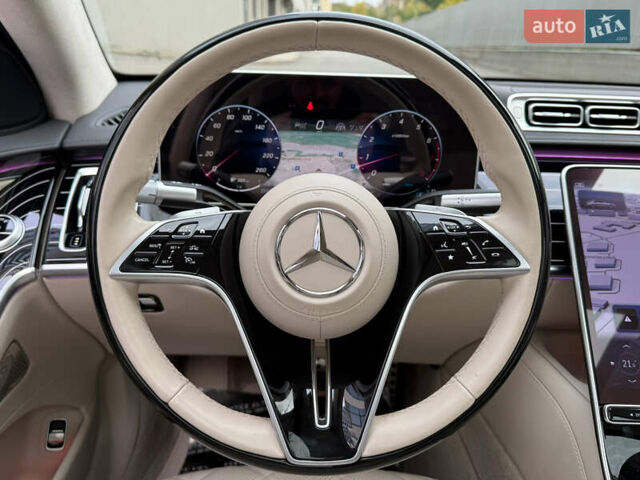 Черный Мерседес С Класс, объемом двигателя 3.98 л и пробегом 46 тыс. км за 178000 $, фото 72 на Automoto.ua