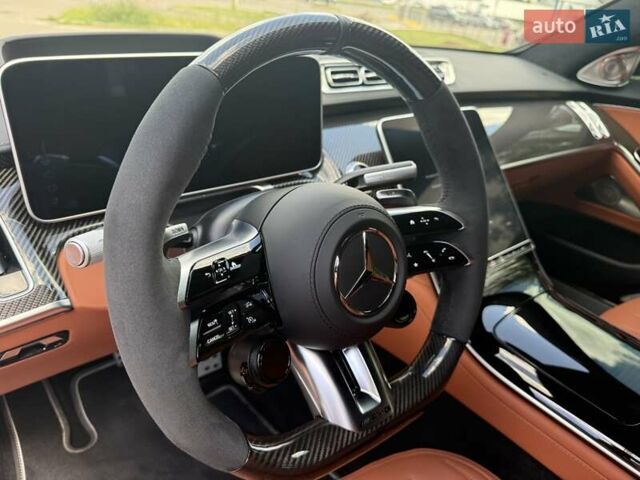Черный Мерседес С Класс, объемом двигателя 3.98 л и пробегом 1 тыс. км за 399000 $, фото 47 на Automoto.ua