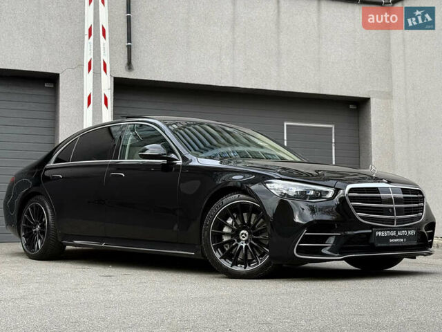 Черный Мерседес С Класс, объемом двигателя 3.98 л и пробегом 46 тыс. км за 172000 $, фото 3 на Automoto.ua