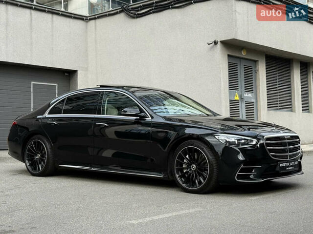 Черный Мерседес С Класс, объемом двигателя 3.98 л и пробегом 46 тыс. км за 178000 $, фото 15 на Automoto.ua