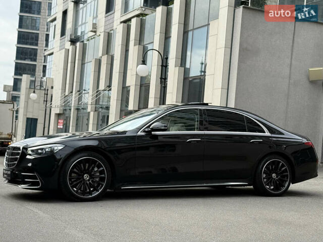 Черный Мерседес С Класс, объемом двигателя 3.98 л и пробегом 46 тыс. км за 178000 $, фото 16 на Automoto.ua