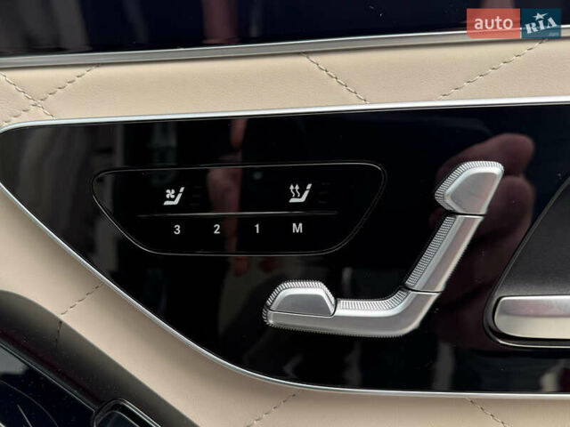 Черный Мерседес С Класс, объемом двигателя 3.98 л и пробегом 46 тыс. км за 179000 $, фото 57 на Automoto.ua