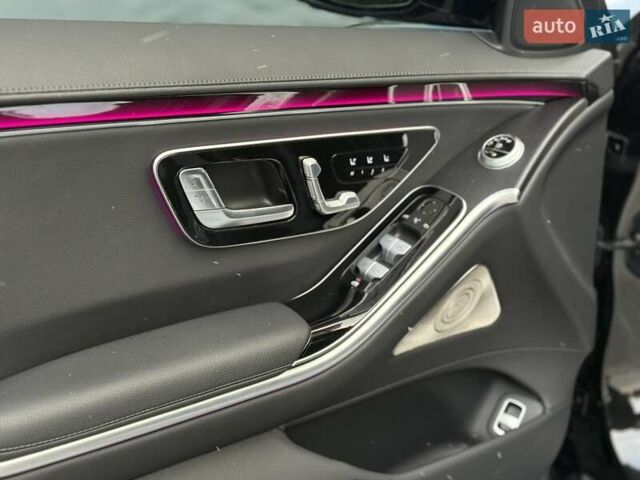 Чорний Мерседес С Клас, об'ємом двигуна 2.93 л та пробігом 26 тис. км за 128000 $, фото 33 на Automoto.ua