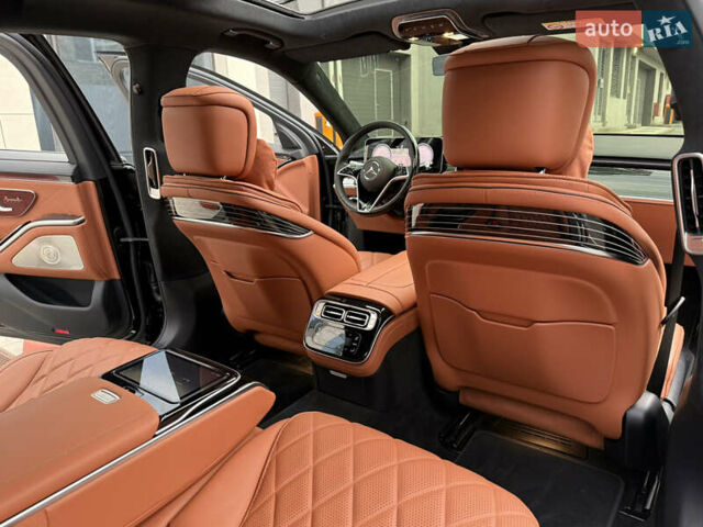 Чорний Мерседес С Клас, об'ємом двигуна 2.99 л та пробігом 17 тис. км за 180000 $, фото 46 на Automoto.ua